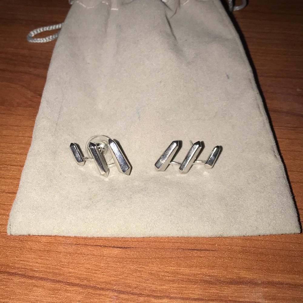 Kendra Scott Climber earrings
